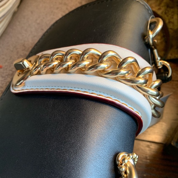 SOLD⛔️Authentic Coach leather chain appliqué Crosb - Picture 8 of 8